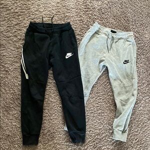 Nike Black Sweatpants Joggers with Tapered Leg Design